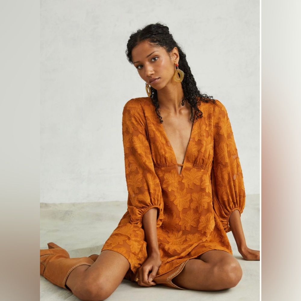Jacquard Plunge Tunic Dress 🤎